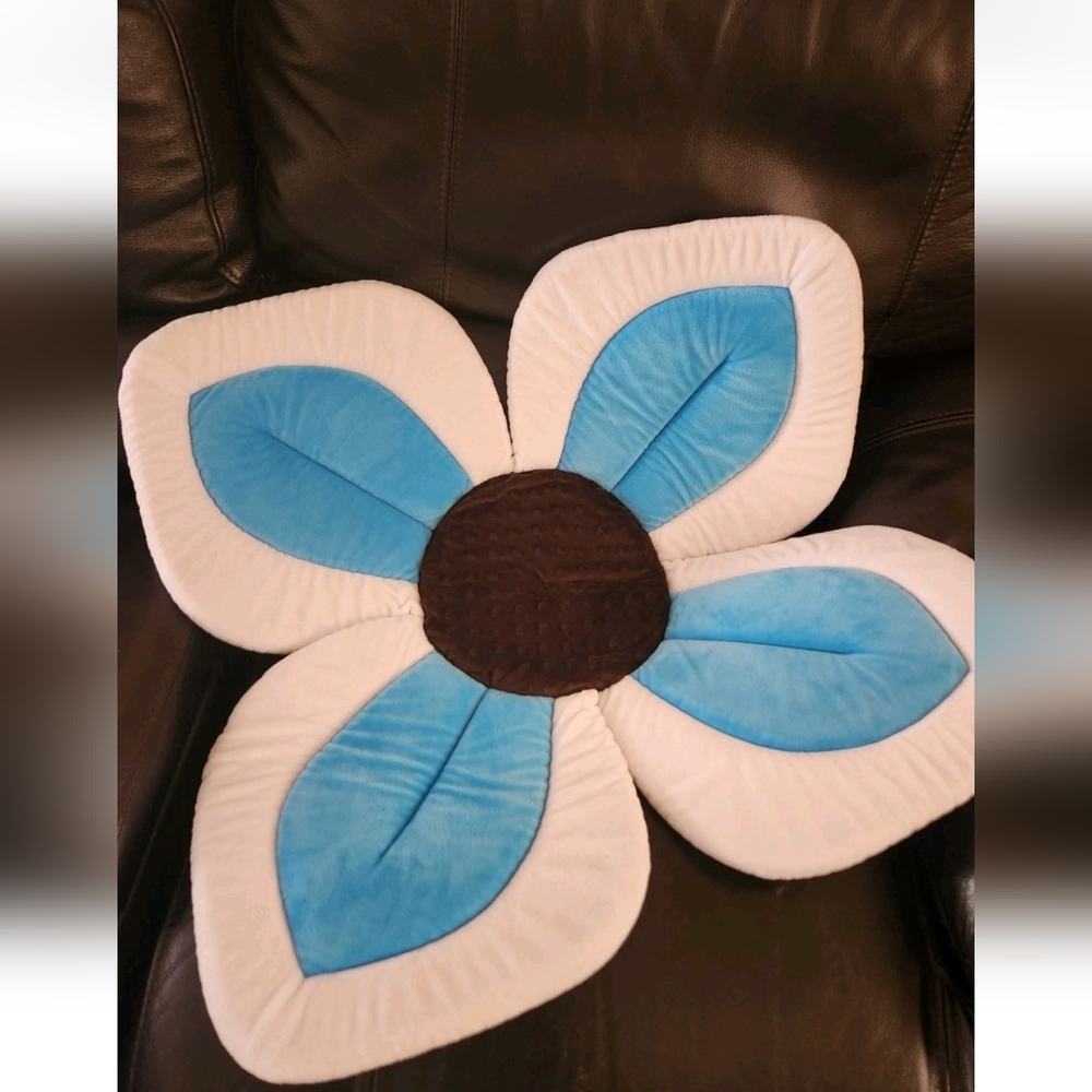 Blooming Bath Baby Bath Flower Cushion Soft Infant Tub Sink Support